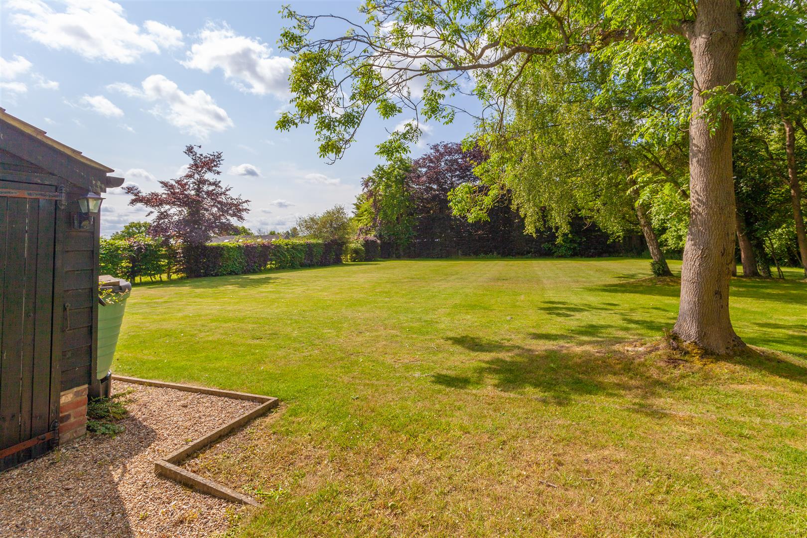 Pledgdon Green, Stortford Prestige & Village